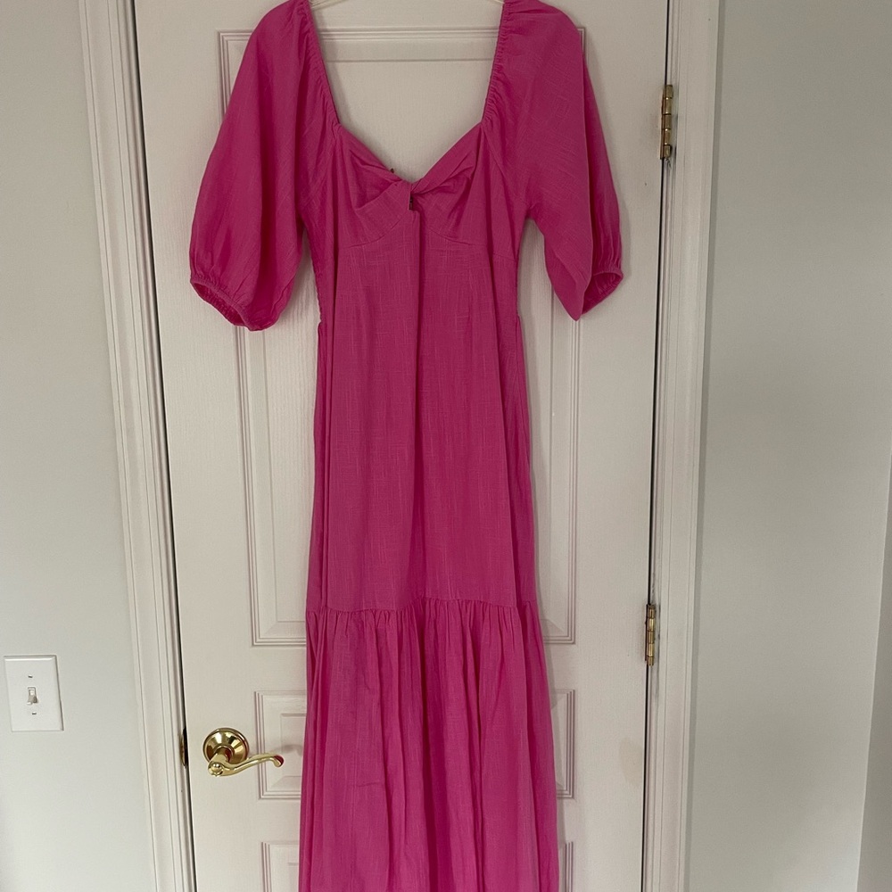 Beautiful sexy pink maxi dress… only worn once
